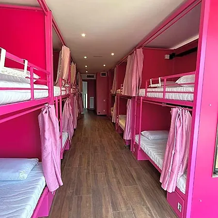 Vandrarhem Hostelle - Women Only *