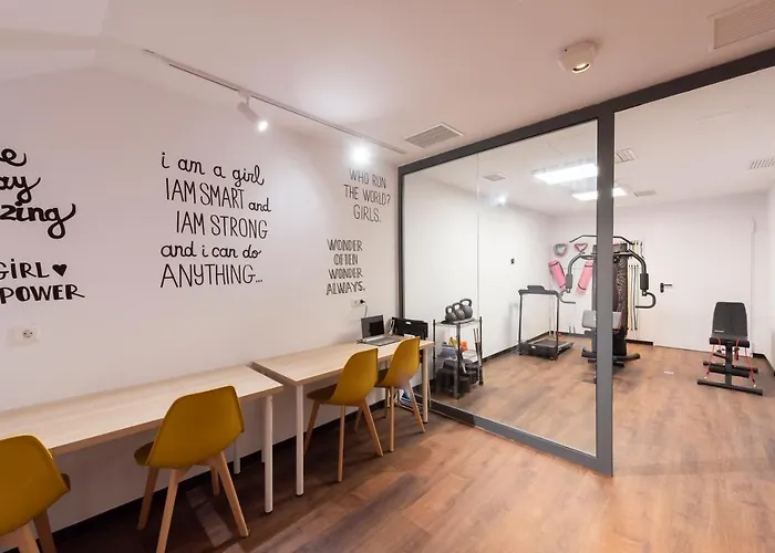 Hostel Hostelle - Women Only